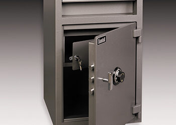 How Small Businesses in Woodbridge, NJ Can Protect Registers and Cash Drawers with Safes