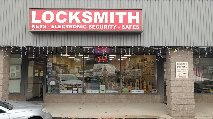 Top Security Locksmiths showroom